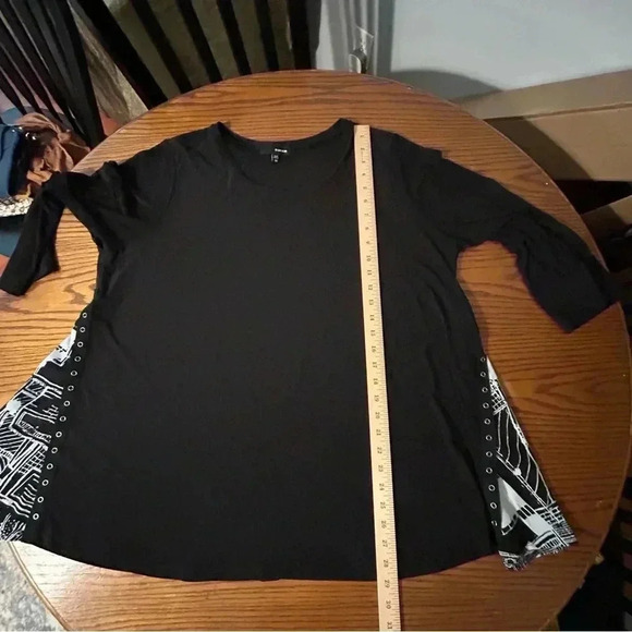 Sun Kim Plus Size 1X Tunic Top Lagenlook Art Side Snap Details Stretchy Black - Picture 8 of 8